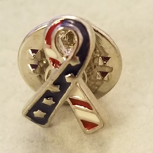 Jewelry - 4/$25 NWT USA Flag Ribbon Pin 1/2" Red White Blue